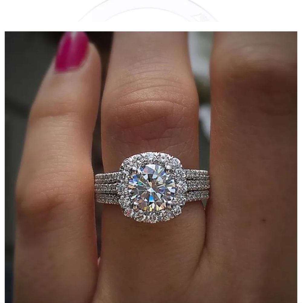 925 Sterling Silver Simulated Diamond Ring - Picture 2 of 6